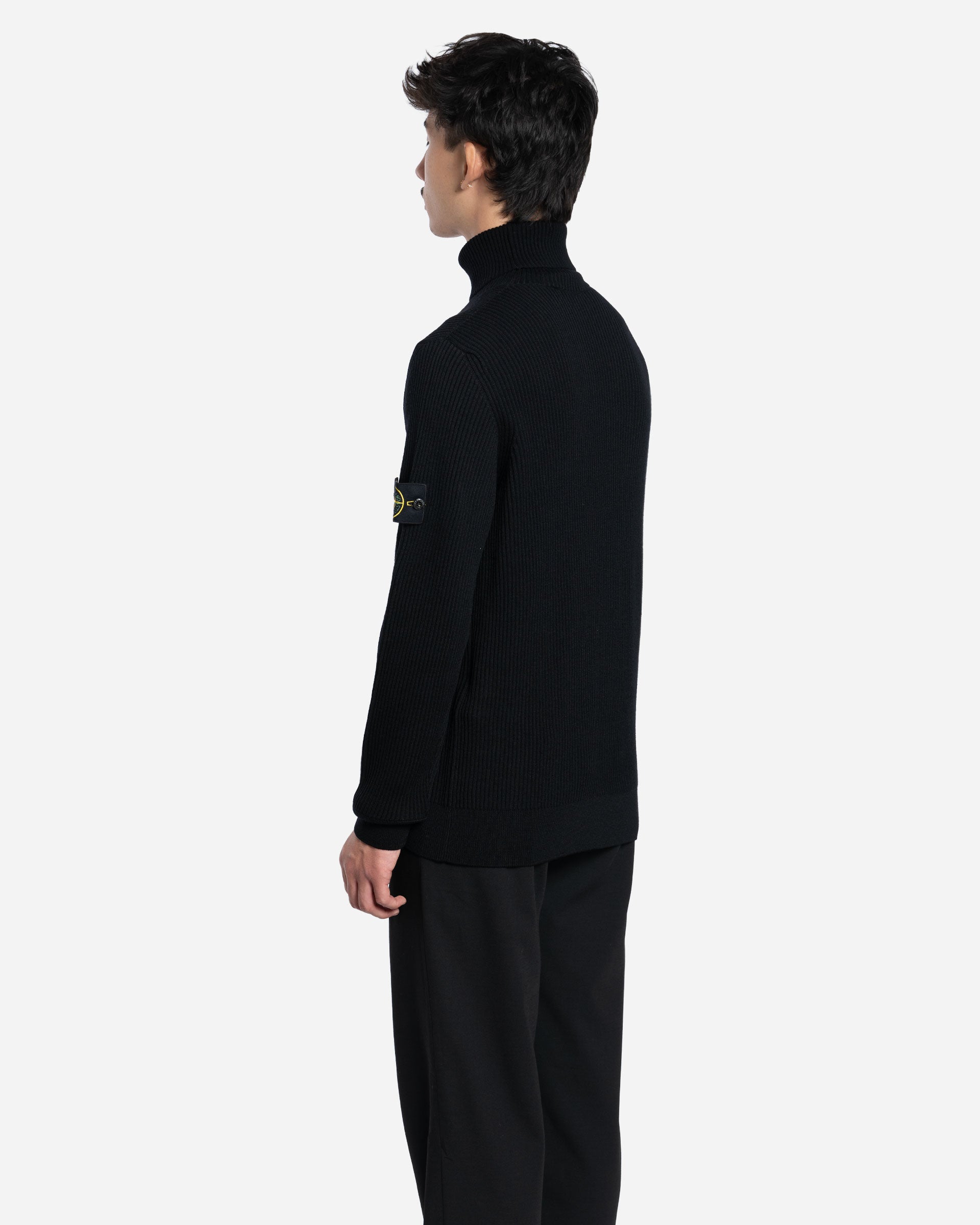 Pull à Col Roulé Finement Côtelé