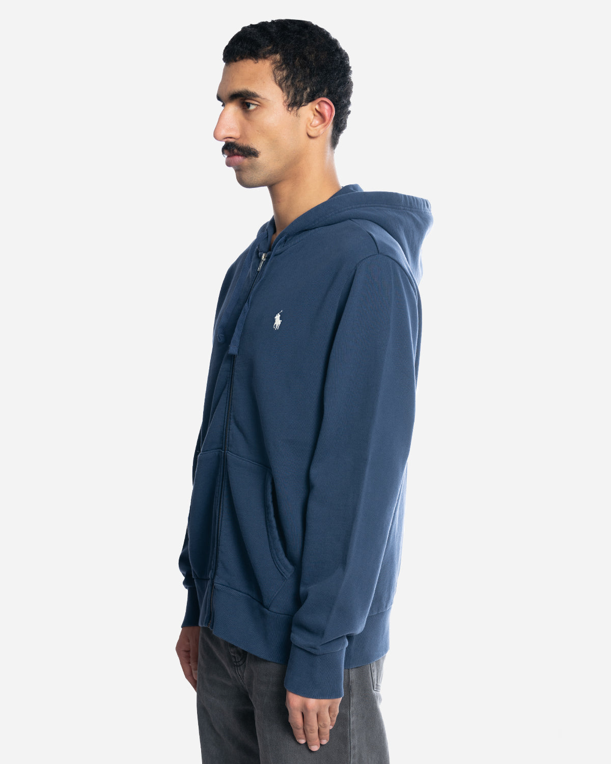 Sweatshirt à Capuche Zippé