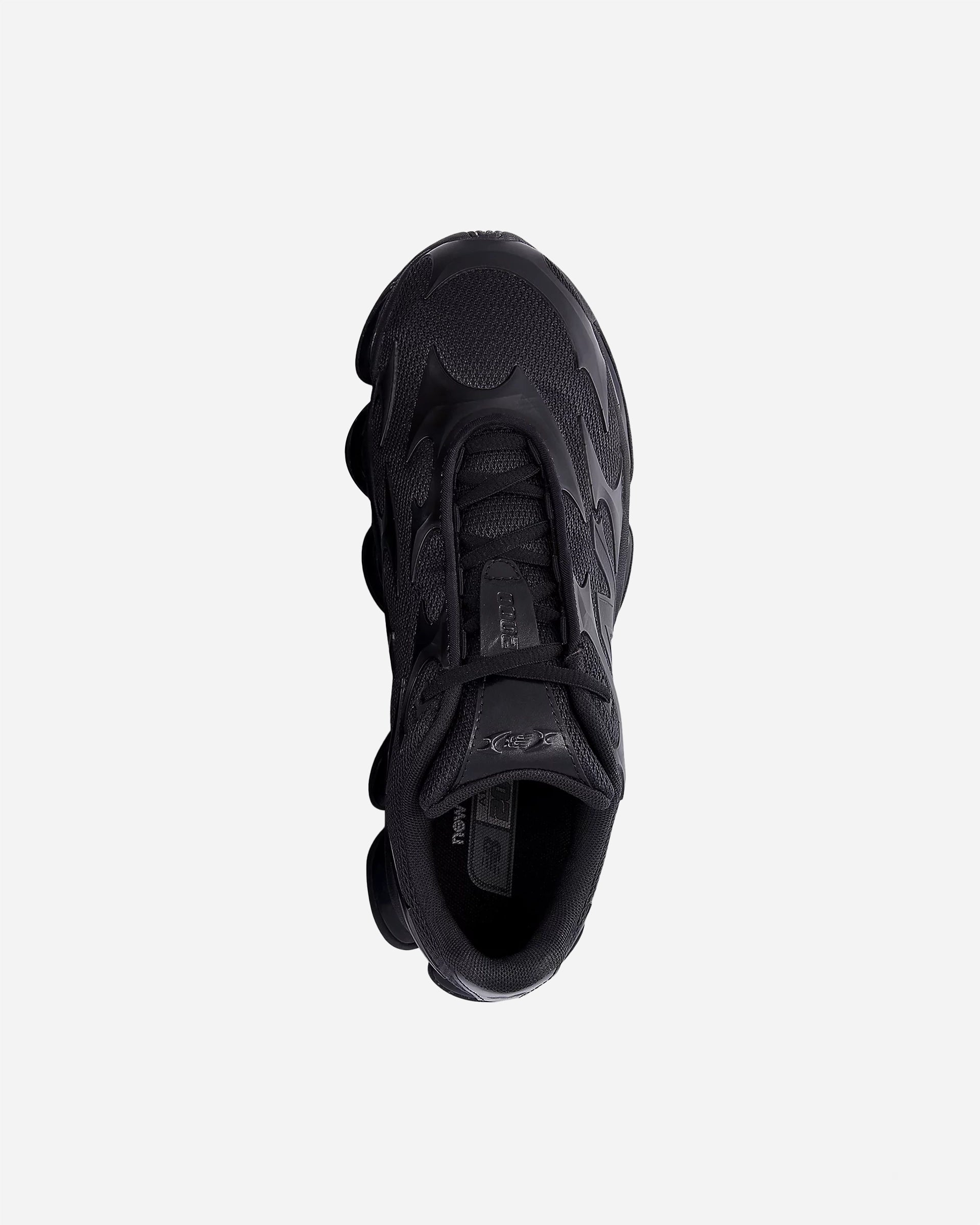 New Balance 2000 Black Metallic