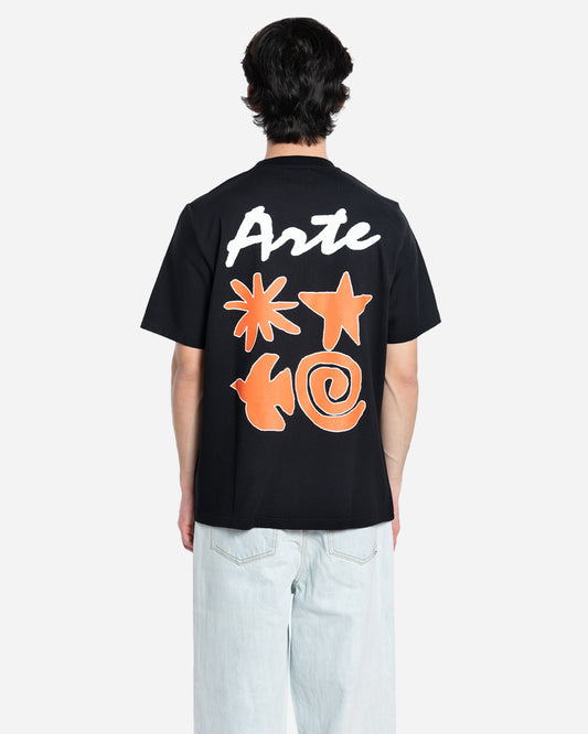 Arte Marque T-shirt 4 éléments Le T-shirt présente un graphique sérigraphié dans le dos qui reprend le thème de la collection