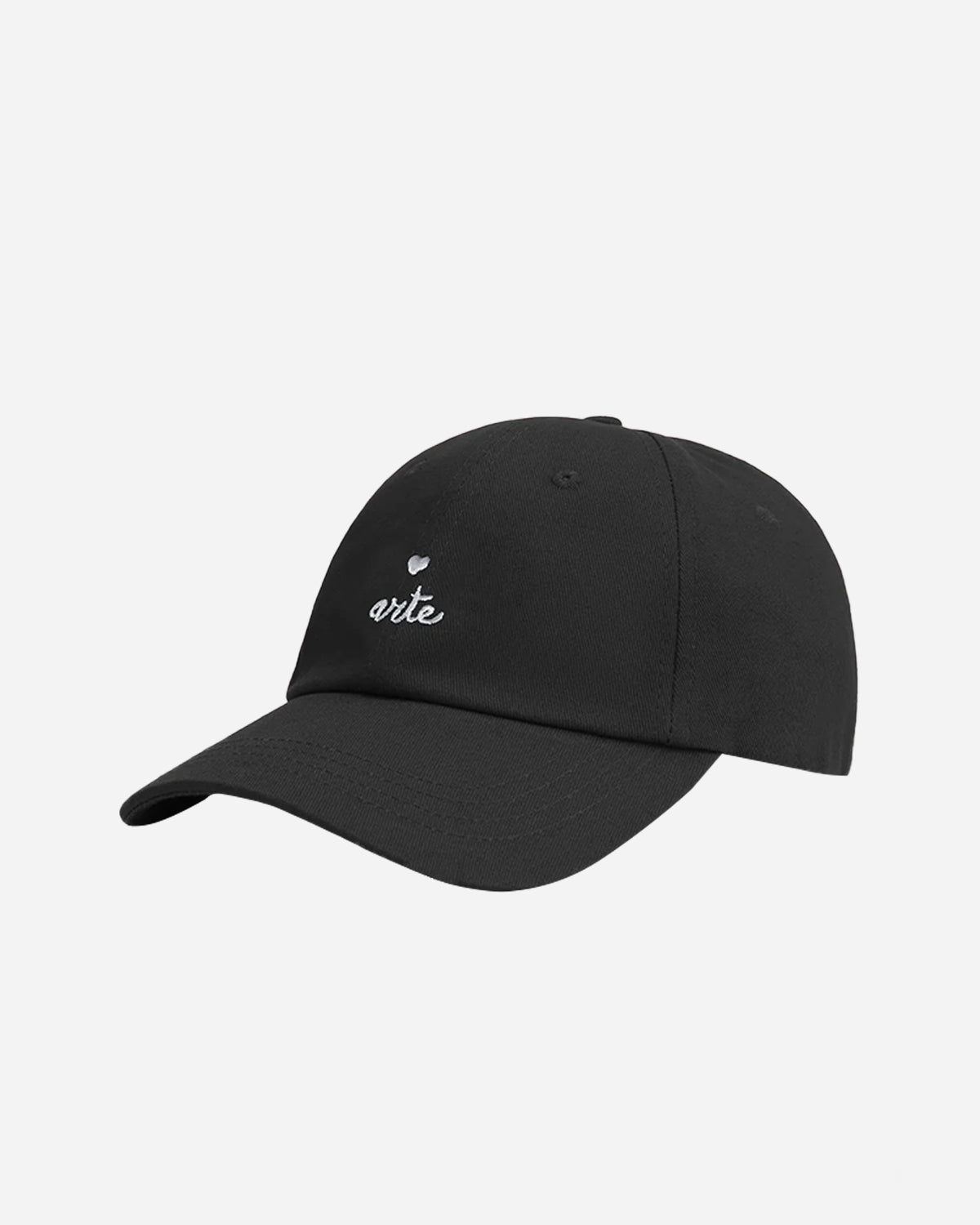 arte marque casquette avec logo en forme de coeur